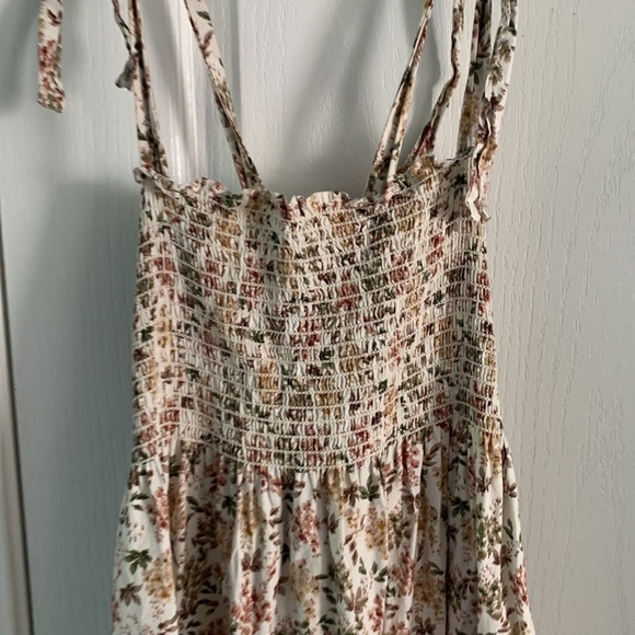 o.p.t Cara Dress Smocked Tiered Tie Strap in Harvest Floral size M - Picture 6 of 8